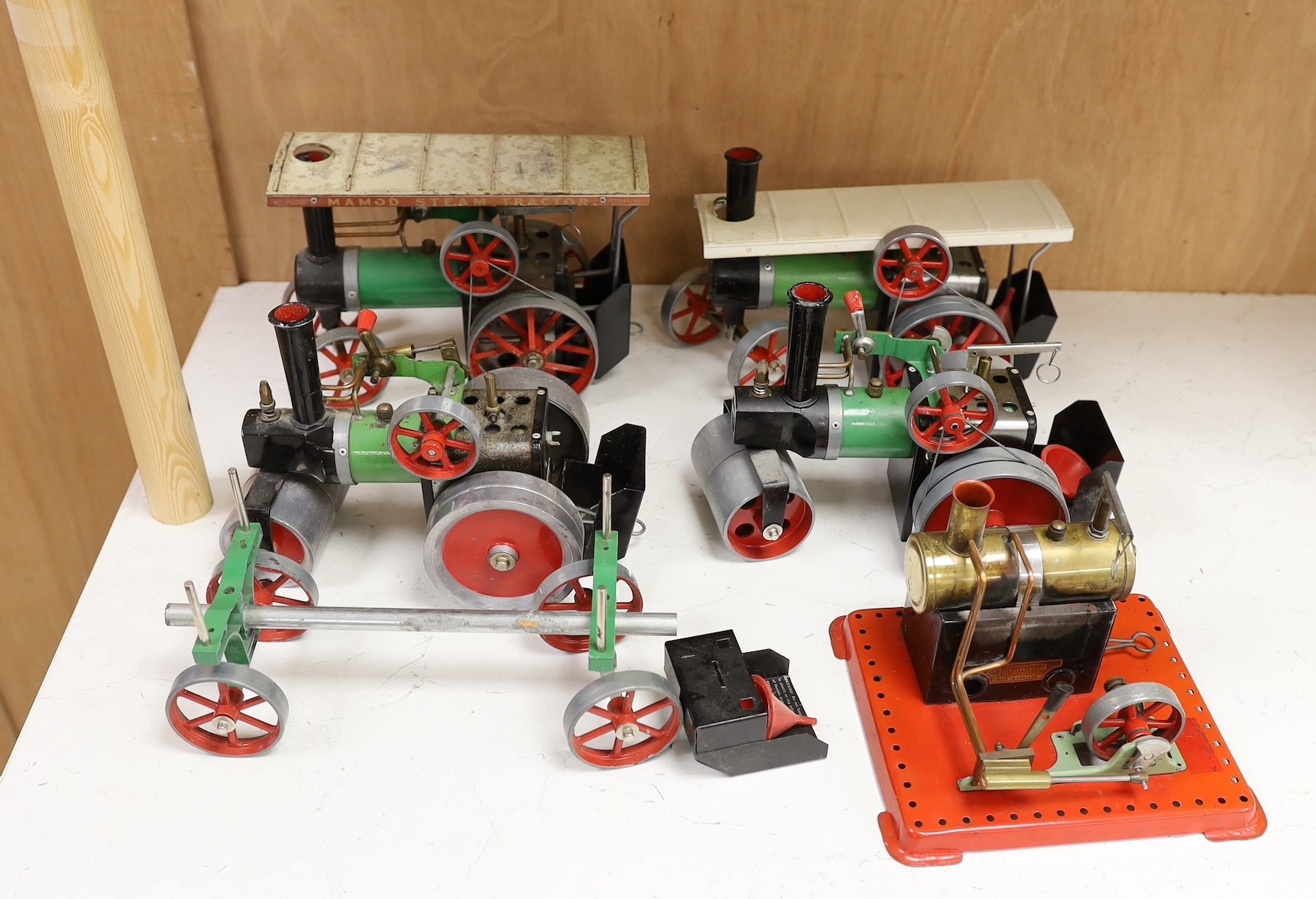 Mamod steam toys including Steam Tractor and stationary steam engine (6 items).